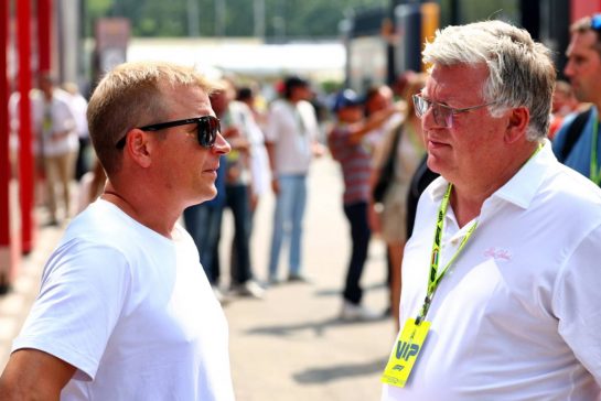(L to R): Kimi Raikkonen (FIN) with Otmar Szafnauer (USA).
31.08.2024. Formula 1 World Championship, Rd 16, Italian Grand Prix, Monza, Italy, Qualifying Day.
- www.xpbimages.com, EMail: requests@xpbimages.com © Copyright: Coates / XPB Images