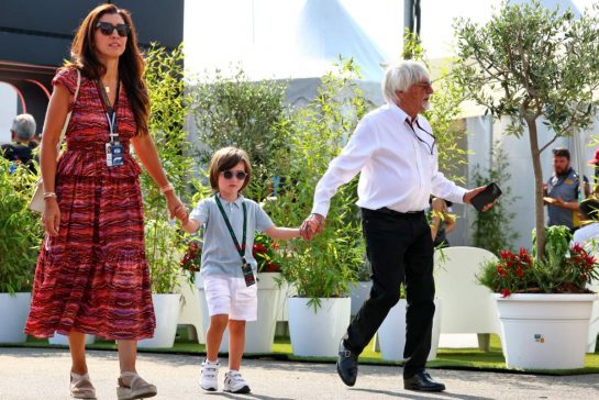 (L to R): Fabiana Flosi (BRA); Ace Ecclestone; Bernie Ecclestone (GBR).
01.09.2024. Formula 1 World Championship, Rd 16, Italian Grand Prix, Monza, Italy, Race Day.
- www.xpbimages.com, EMail: requests@xpbimages.com © Copyright: Batchelor / XPB Images