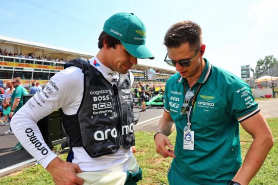 (L to R): Lance Stroll (CDN) Aston Martin F1 Team with Henry Howe (GBR) Aston Martin F1 Team Personal Trainer on the grid.
01.09.2024. Formula 1 World Championship, Rd 16, Italian Grand Prix, Monza, Italy, Race Day.
- www.xpbimages.com, EMail: requests@xpbimages.com © Copyright: Batchelor / XPB Images