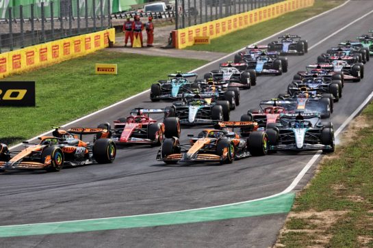 Lando Norris (GBR) McLaren MCL38 leads team mate Oscar Piastri (AUS) McLaren MCL38 at the start of the race as George Russell (GBR) Mercedes AMG F1 W15 runs wide.
01.09.2024. Formula 1 World Championship, Rd 16, Italian Grand Prix, Monza, Italy, Race Day.
- www.xpbimages.com, EMail: requests@xpbimages.com © Copyright: Bearne / XPB Images