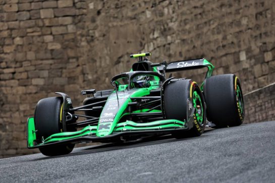 Zhou Guanyu (CHN) Sauber C44.
13.09.2024. Formula 1 World Championship, Rd 17, Azerbaijan Grand Prix, Baku Street Circuit, Azerbaijan, Practice Day.
- www.xpbimages.com, EMail: requests@xpbimages.com © Copyright: Bearne / XPB Images
