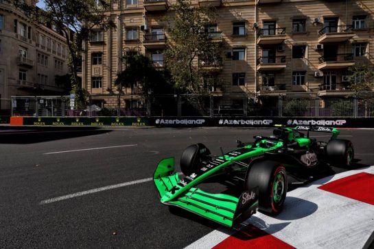 Zhou Guanyu (CHN) Sauber C44.
13.09.2024. Formula 1 World Championship, Rd 17, Azerbaijan Grand Prix, Baku Street Circuit, Azerbaijan, Practice Day.
- www.xpbimages.com, EMail: requests@xpbimages.com © Copyright: Charniaux / XPB Images