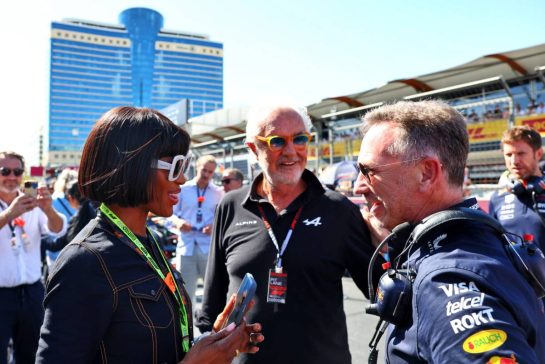 (L to R): Naomi Campbell (GBR) and Flavio Briatore (ITA) Alpine F1 Team Executive Advisor with Christian Horner (GBR) Red Bull Racing Team Principal on the grid.
15.09.2024. Formula 1 World Championship, Rd 17, Azerbaijan Grand Prix, Baku Street Circuit, Azerbaijan, Race Day.
- www.xpbimages.com, EMail: requests@xpbimages.com © Copyright: Charniaux / XPB Images