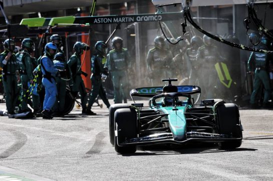 Lance Stroll (CDN) Aston Martin F1 Team AMR24 makes a pit stop.
15.09.2024. Formula 1 World Championship, Rd 17, Azerbaijan Grand Prix, Baku Street Circuit, Azerbaijan, Race Day.
- www.xpbimages.com, EMail: requests@xpbimages.com © Copyright: Batchelor / XPB Images