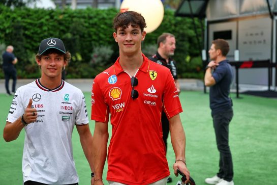 (L to R): Andrea Kimi Antonelli (ITA) Mercedes AMG F1 W15 Junior Driver with Oliver Bearman (GBR) Ferrari Reserve Driver.
19.09.2024. Formula 1 World Championship, Rd 18, Singapore Grand Prix, Marina Bay Street Circuit, Singapore, Preparation Day.
- www.xpbimages.com, EMail: requests@xpbimages.com © Copyright: Coates / XPB Images