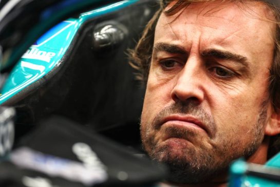 Fernando Alonso (ESP) Aston Martin F1 Team AMR24.
19.09.2024. Formula 1 World Championship, Rd 18, Singapore Grand Prix, Marina Bay Street Circuit, Singapore, Preparation Day.
- www.xpbimages.com, EMail: requests@xpbimages.com © Copyright: Coates / XPB Images