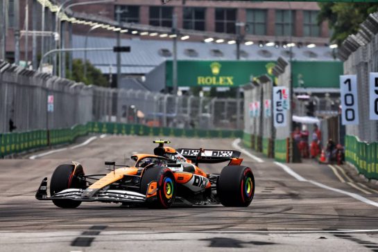 Lando Norris (GBR) McLaren MCL38.
20.09.2024. Formula 1 World Championship, Rd 18, Singapore Grand Prix, Marina Bay Street Circuit, Singapore, Practice Day.
- www.xpbimages.com, EMail: requests@xpbimages.com © Copyright: Charniaux / XPB Images