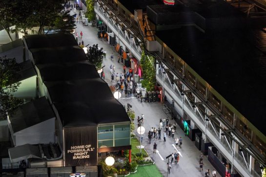 Paddock atmosphere.
20.09.2024. Formula 1 World Championship, Rd 18, Singapore Grand Prix, Marina Bay Street Circuit, Singapore, Practice Day.
- www.xpbimages.com, EMail: requests@xpbimages.com © Copyright: Moy / XPB Images