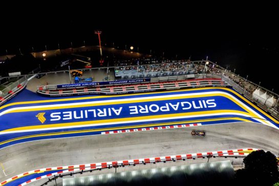 Max Verstappen (NLD) Red Bull Racing RB20.
20.09.2024. Formula 1 World Championship, Rd 18, Singapore Grand Prix, Marina Bay Street Circuit, Singapore, Practice Day.
- www.xpbimages.com, EMail: requests@xpbimages.com © Copyright: Moy / XPB Images