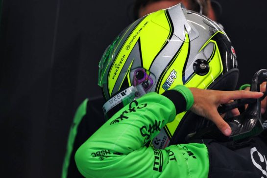 Zhou Guanyu (CHN) Sauber.
21.09.2024. Formula 1 World Championship, Rd 18, Singapore Grand Prix, Marina Bay Street Circuit, Singapore, Qualifying Day.
- www.xpbimages.com, EMail: requests@xpbimages.com © Copyright: Batchelor / XPB Images