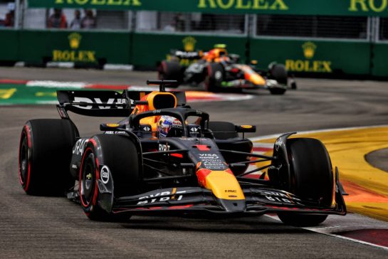 Max Verstappen (NLD) Red Bull Racing RB20.
21.09.2024. Formula 1 World Championship, Rd 18, Singapore Grand Prix, Marina Bay Street Circuit, Singapore, Qualifying Day.
- www.xpbimages.com, EMail: requests@xpbimages.com © Copyright: Coates / XPB Images