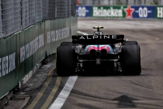 Pierre Gasly (FRA) Alpine F1 Team A524.
21.09.2024. Formula 1 World Championship, Rd 18, Singapore Grand Prix, Marina Bay Street Circuit, Singapore, Qualifying Day.
- www.xpbimages.com, EMail: requests@xpbimages.com © Copyright: Rew / XPB Images