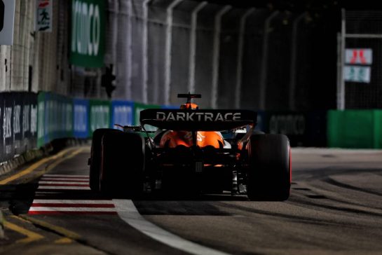 Oscar Piastri (AUS) McLaren MCL38.
21.09.2024. Formula 1 World Championship, Rd 18, Singapore Grand Prix, Marina Bay Street Circuit, Singapore, Qualifying Day.
- www.xpbimages.com, EMail: requests@xpbimages.com © Copyright: Charniaux / XPB Images