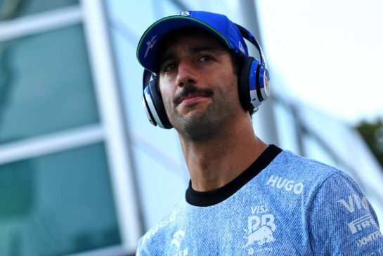 Daniel Ricciardo (AUS) RB.
22.09.2024. Formula 1 World Championship, Rd 18, Singapore Grand Prix, Marina Bay Street Circuit, Singapore, Race Day.
- www.xpbimages.com, EMail: requests@xpbimages.com © Copyright: Coates / XPB Images