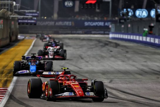 Carlos Sainz Jr (ESP) Ferrari SF-24.
22.09.2024. Formula 1 World Championship, Rd 18, Singapore Grand Prix, Marina Bay Street Circuit, Singapore, Race Day.
- www.xpbimages.com, EMail: requests@xpbimages.com © Copyright: Charniaux / XPB Images
