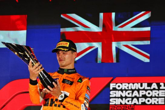 Race winner Lando Norris (GBR) McLaren celebrates on the podium.
22.09.2024. Formula 1 World Championship, Rd 18, Singapore Grand Prix, Marina Bay Street Circuit, Singapore, Race Day.
- www.xpbimages.com, EMail: requests@xpbimages.com © Copyright: Batchelor / XPB Images