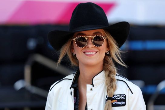 Lainey Wilson (USA) Singer.
17.10.2024. Formula 1 World Championship, Rd 19, United States Grand Prix, Austin, Texas, USA, Preparation Day.
- www.xpbimages.com, EMail: requests@xpbimages.com © Copyright: Rew / XPB Images