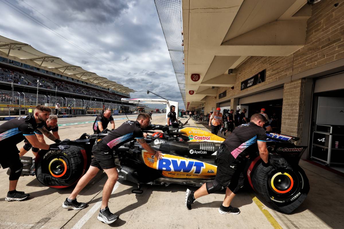 Esteban Ocon (FRA) Alpine F1 Team A524. 18.10.2024. Formula 1 World Championship, Rd 19, United States Grand Prix, Austin, Texas, USA, Sprint Qualifying Day - www.xpbimages.com, EMail: requests@xpbimages.com © Copyright: Bearne / XPB Images