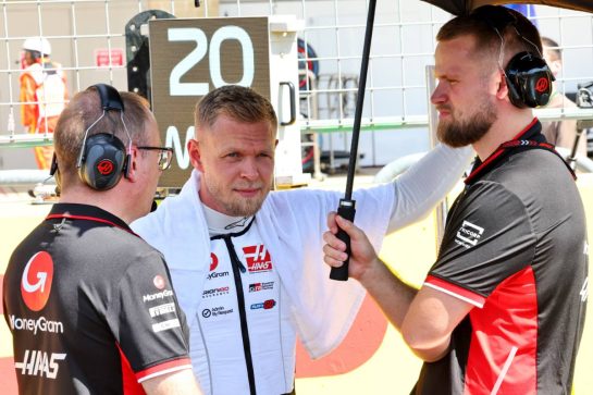Kevin Magnussen (DEN) Haas F1 Team on the grid.
19.10.2024. Formula 1 World Championship, Rd 19, United States Grand Prix, Austin, Texas, USA, Sprint and Qualifying Day.
- www.xpbimages.com, EMail: requests@xpbimages.com © Copyright: Batchelor / XPB Images