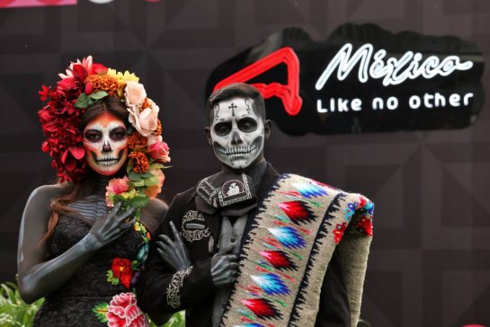 Paddock atmosphere - Day of the Dead costume wearers.
24.10.2024. Formula 1 World Championship, Rd 20, Mexican Grand Prix, Mexico City, Mexico, Preparation Day.
- www.xpbimages.com, EMail: requests@xpbimages.com © Copyright: Moy / XPB Images