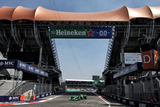 Robert Shwartzman (RUS) / (ISR) Sauber C44 Test Driver.
25.10.2024. Formula 1 World Championship, Rd 20, Mexican Grand Prix, Mexico City, Mexico, Practice Day.
- www.xpbimages.com, EMail: requests@xpbimages.com © Copyright: Moy / XPB Images