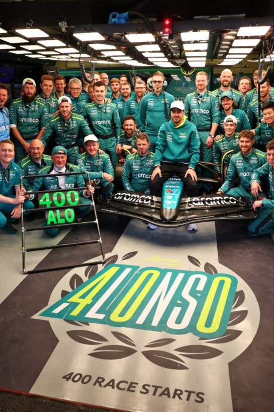 Fernando Alonso (ESP) Aston Martin F1 Team celebrates 400 race starts with the team.
27.10.2024. Formula 1 World Championship, Rd 20, Mexican Grand Prix, Mexico City, Mexico, Race Day.
- www.xpbimages.com, EMail: requests@xpbimages.com © Copyright: Coates / XPB Images