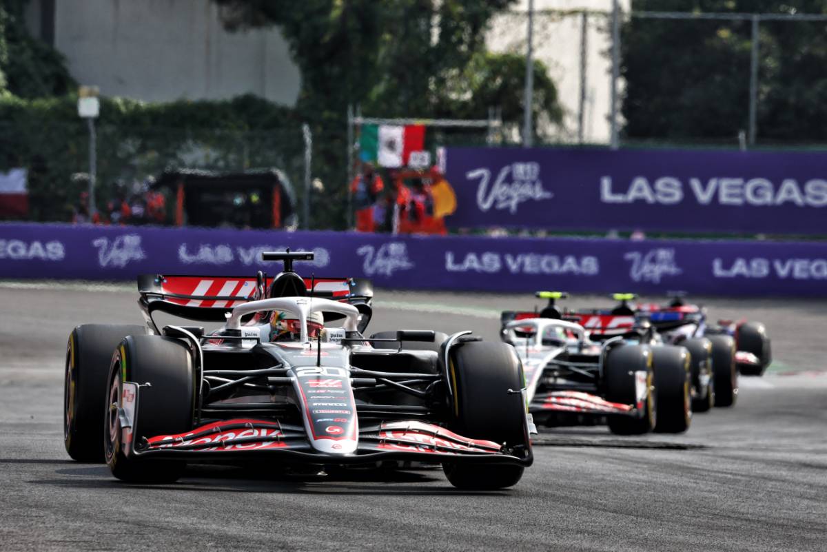 Kevin Magnussen (DEN) Haas VF-24. 27.10.2024. Formula 1 World Championship, Rd 20, Mexican Grand Prix, Mexico City, Mexico, Race Day. - www.xpbimages.com, EMail: requests@xpbimages.com © Copyright: Charniaux / XPB Images