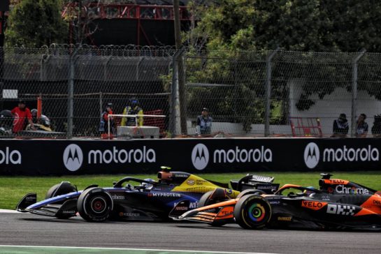 Oscar Piastri (AUS) McLaren MCL38 and Franco Colapinto (ARG) Williams Racing FW46 battle for position.
27.10.2024. Formula 1 World Championship, Rd 20, Mexican Grand Prix, Mexico City, Mexico, Race Day.
- www.xpbimages.com, EMail: requests@xpbimages.com © Copyright: Batchelor / XPB Images