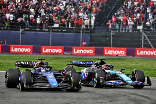 Alexander Albon (THA) Williams Racing FW46 with damage leading to his retirement at the start of the race, and Esteban Ocon (FRA) Alpine F1 Team A524.
27.10.2024. Formula 1 World Championship, Rd 20, Mexican Grand Prix, Mexico City, Mexico, Race Day.
- www.xpbimages.com, EMail: requests@xpbimages.com © Copyright: Coates / XPB Images