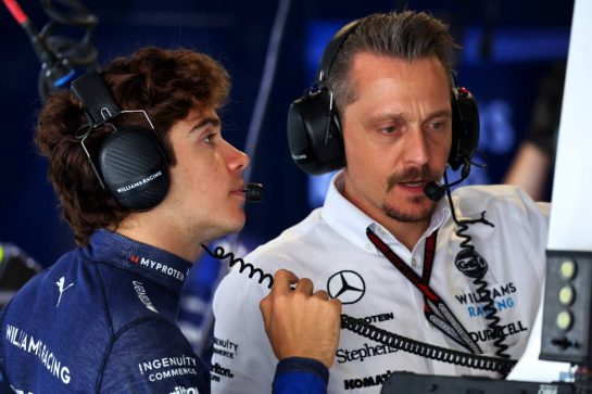 Franco Colapinto (ARG) Williams Racing with Gaetan Jego, Williams Racing Race Engineer.
02.11.2024. Formula 1 World Championship, Rd 21, Brazilian Grand Prix, Sao Paulo, Brazil, Sprint and Qualifying Day.
- www.xpbimages.com, EMail: requests@xpbimages.com © Copyright: Batchelor / XPB Images