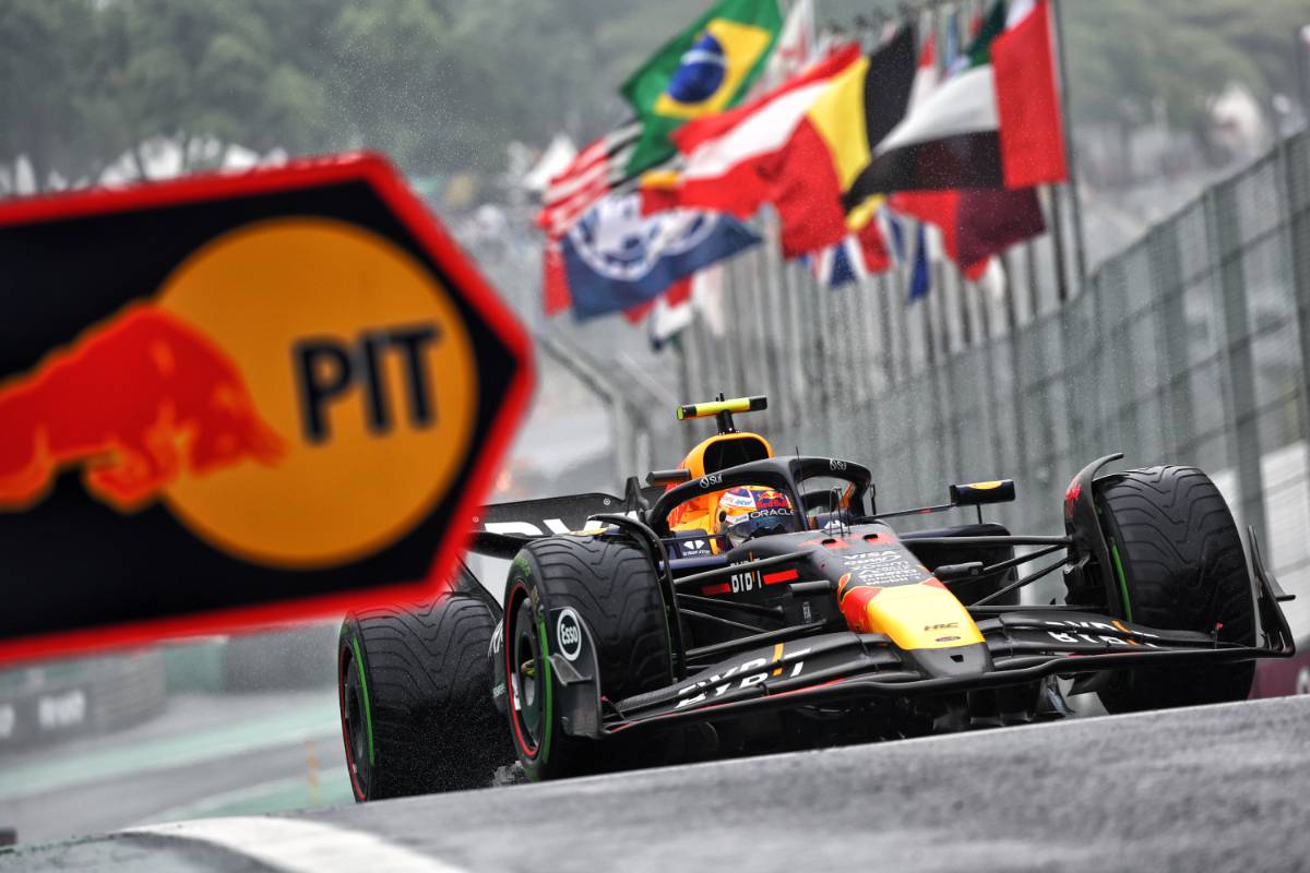 Sergio Perez (MEX) Red Bull Racing RB20. 03.11.2024. Formula 1 World Championship, Rd 21, Brazilian Grand Prix, Sao Paulo, Brazil, Race Day. - www.xpbimages.com, EMail: requests@xpbimages.com © Copyright: Batchelor / XPB Images