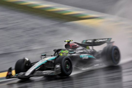 Lewis Hamilton (GBR) Mercedes AMG F1 W15.
03.11.2024. Formula 1 World Championship, Rd 21, Brazilian Grand Prix, Sao Paulo, Brazil, Race Day.
- www.xpbimages.com, EMail: requests@xpbimages.com © Copyright: Staley / XPB Images