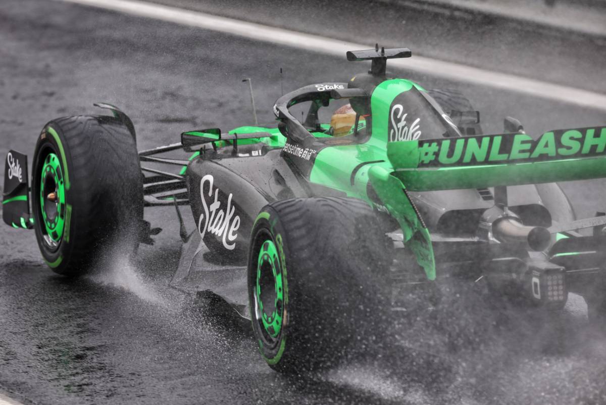 Valtteri Bottas (FIN) Sauber C44. 03.11.2024. Formula 1 World Championship, Rd 21, Brazilian Grand Prix, Sao Paulo, Brazil, Race Day. - www.xpbimages.com, EMail: requests@xpbimages.com © Copyright: Staley / XPB Images