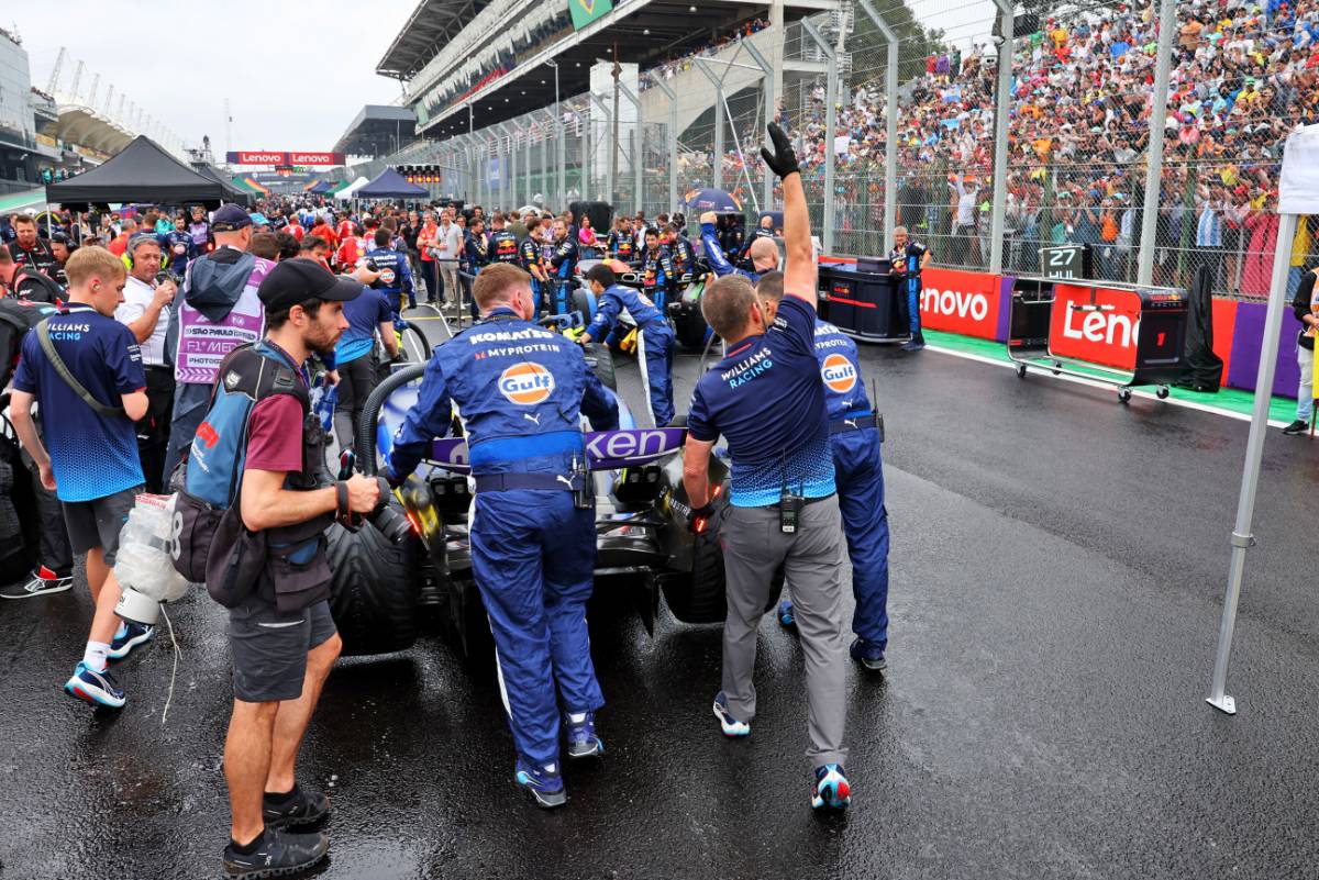 Franco Colapinto (ARG) Williams Racing FW46 on the grid. 03.11.2024. Formula 1 World Championship, Rd 21, Brazilian Grand Prix, Sao Paulo, Brazil, Race Day. - www.xpbimages.com, EMail: requests@xpbimages.com © Copyright: Batchelor / XPB Images