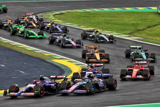 Yuki Tsunoda (JPN) RB VCARB 01 and Esteban Ocon (FRA) Alpine F1 Team A524 at the start of the race.
03.11.2024. Formula 1 World Championship, Rd 21, Brazilian Grand Prix, Sao Paulo, Brazil, Race Day.
- www.xpbimages.com, EMail: requests@xpbimages.com © Copyright: Batchelor / XPB Images