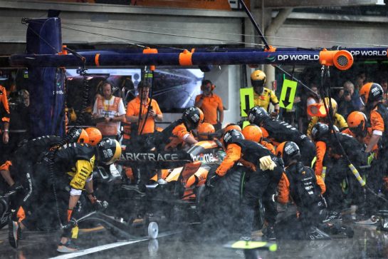 Oscar Piastri (AUS) McLaren MCL38 makes a pit stop.
03.11.2024. Formula 1 World Championship, Rd 21, Brazilian Grand Prix, Sao Paulo, Brazil, Race Day.
- www.xpbimages.com, EMail: requests@xpbimages.com © Copyright: Batchelor / XPB Images