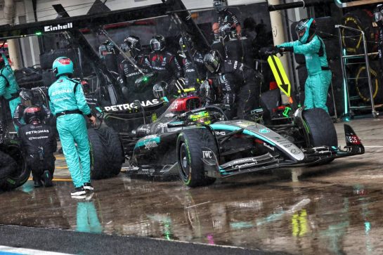 Lewis Hamilton (GBR) Mercedes AMG F1 W15 makes a pit stop.
03.11.2024. Formula 1 World Championship, Rd 21, Brazilian Grand Prix, Sao Paulo, Brazil, Race Day.
- www.xpbimages.com, EMail: requests@xpbimages.com © Copyright: Batchelor / XPB Images