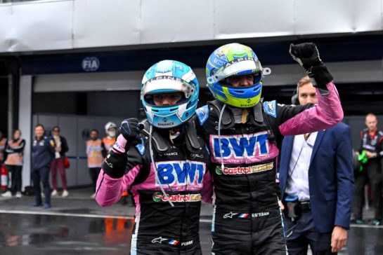 (L to R): Pierre Gasly (FRA) Alpine F1 Team celebrates his third position with second placed team mate Esteban Ocon (FRA) Alpine F1 Team in parc ferme.
03.11.2024. Formula 1 World Championship, Rd 21, Brazilian Grand Prix, Sao Paulo, Brazil, Race Day.
- www.xpbimages.com, EMail: requests@xpbimages.com © Copyright: Price / XPB Images