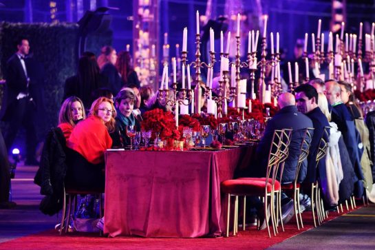 Circuit atmosphere - Dinner on the grid.
20.11.2024. Formula 1 World Championship, Rd 22, Las Vegas Grand Prix, Las Vegas, Nevada, USA, Preparation Day.
- www.xpbimages.com, EMail: requests@xpbimages.com © Copyright: Batchelor / XPB Images