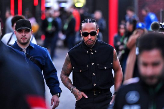 Lewis Hamilton (GBR) Mercedes AMG F1.
21.11.2024. Formula 1 World Championship, Rd 22, Las Vegas Grand Prix, Las Vegas, Nevada, USA, Practice Day
- www.xpbimages.com, EMail: requests@xpbimages.com © Copyright: Price / XPB Images