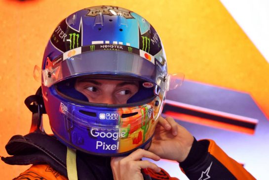 Oscar Piastri (AUS) McLaren.
21.11.2024. Formula 1 World Championship, Rd 22, Las Vegas Grand Prix, Las Vegas, Nevada, USA, Practice Day
- www.xpbimages.com, EMail: requests@xpbimages.com © Copyright: Batchelor / XPB Images