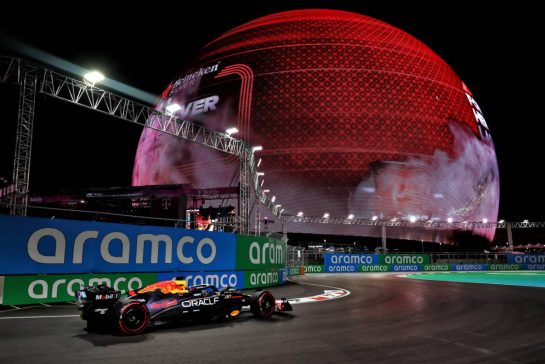 Max Verstappen (NLD) Red Bull Racing RB20.
21.11.2024. Formula 1 World Championship, Rd 22, Las Vegas Grand Prix, Las Vegas, Nevada, USA, Practice Day
- www.xpbimages.com, EMail: requests@xpbimages.com © Copyright: Charniaux / XPB Images