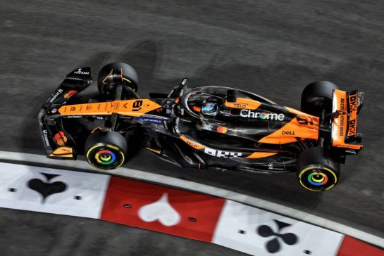 Oscar Piastri (AUS) McLaren MCL38.
21.11.2024. Formula 1 World Championship, Rd 22, Las Vegas Grand Prix, Las Vegas, Nevada, USA, Practice Day
- www.xpbimages.com, EMail: requests@xpbimages.com © Copyright: Bearne / XPB Images