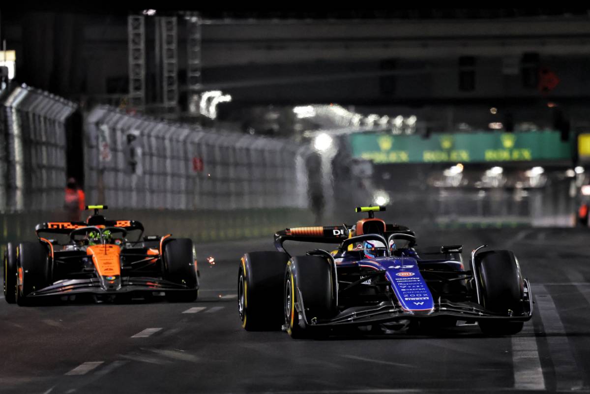Franco Colapinto (ARG) Williams Racing FW46. 21.11.2024. Formula 1 World Championship, Rd 22, Las Vegas Grand Prix, Las Vegas, Nevada, USA, Practice Day - www.xpbimages.com, EMail: requests@xpbimages.com © Copyright: Moy / XPB Images