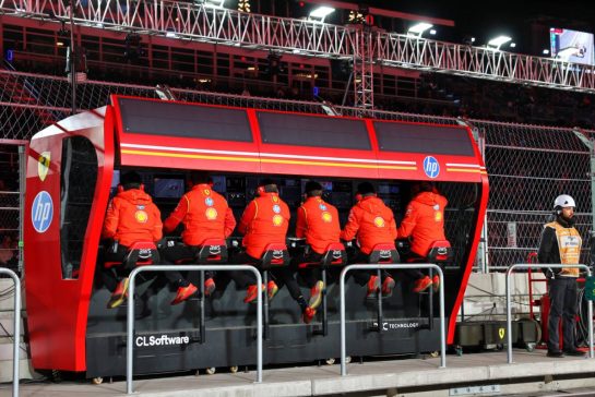 Ferrari pit gantry.
22.11.2024. Formula 1 World Championship, Rd 22, Las Vegas Grand Prix, Las Vegas, Nevada, USA, Qualifying Day.
- www.xpbimages.com, EMail: requests@xpbimages.com © Copyright: Batchelor / XPB Images