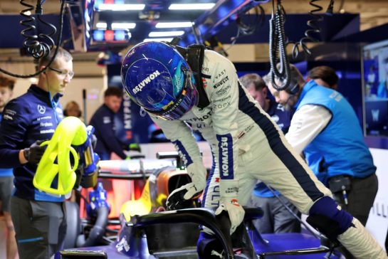 Alexander Albon (THA) Williams Racing FW46.
22.11.2024. Formula 1 World Championship, Rd 22, Las Vegas Grand Prix, Las Vegas, Nevada, USA, Qualifying Day.
- www.xpbimages.com, EMail: requests@xpbimages.com © Copyright: Bearne / XPB Images