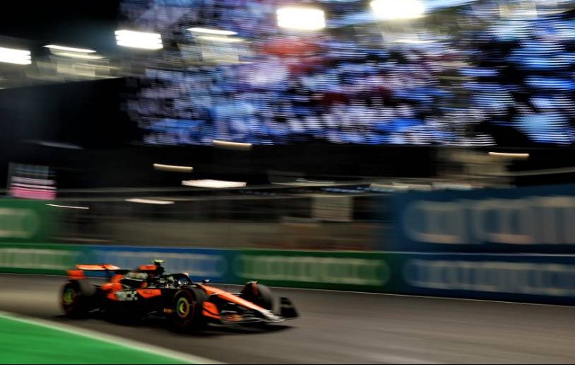 Lando Norris (GBR) McLaren MCL38. 22.11.2024. Formula 1 World Championship, Rd 22, Las Vegas Grand Prix, Las Vegas, Nevada, USA, Qualifying Day. - www.xpbimages.com, EMail: requests@xpbimages.com © Copyright: Coates / XPB Images