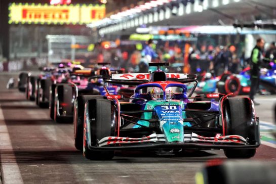 Liam Lawson (NZL) RB VCARB 01.
22.11.2024. Formula 1 World Championship, Rd 22, Las Vegas Grand Prix, Las Vegas, Nevada, USA, Qualifying Day.
- www.xpbimages.com, EMail: requests@xpbimages.com © Copyright: Batchelor / XPB Images