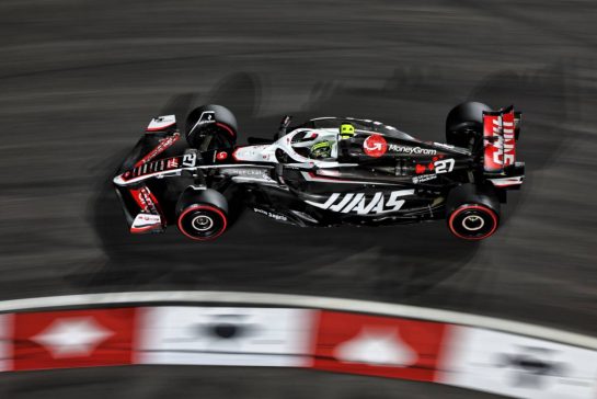 Nico Hulkenberg (GER) Haas VF-24.
22.11.2024. Formula 1 World Championship, Rd 22, Las Vegas Grand Prix, Las Vegas, Nevada, USA, Qualifying Day.
- www.xpbimages.com, EMail: requests@xpbimages.com © Copyright: Bearne / XPB Images