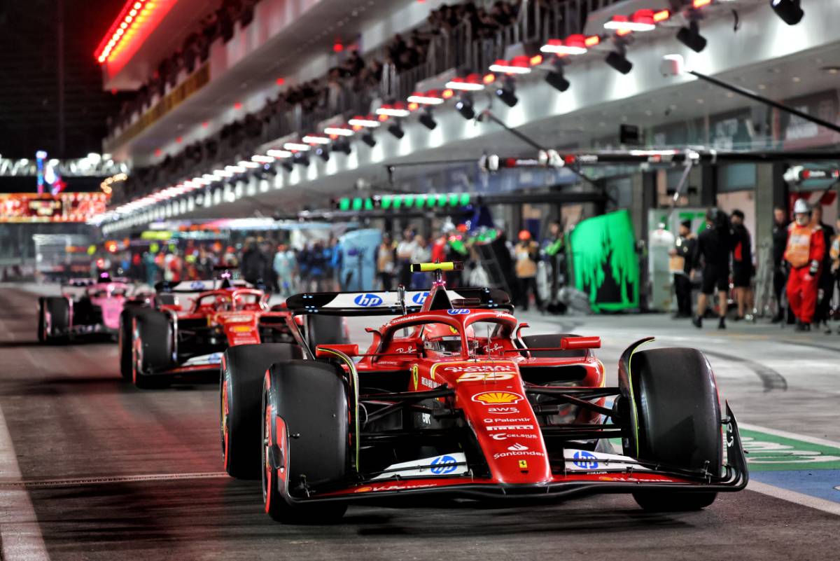 Carlos Sainz Jr (ESP) Ferrari SF-24 leaves the pits. 22.11.2024. Formula 1 World Championship, Rd 22, Las Vegas Grand Prix, Las Vegas, Nevada, USA, Qualifying Day. - www.xpbimages.com, EMail: requests@xpbimages.com © Copyright: Batchelor / XPB Images